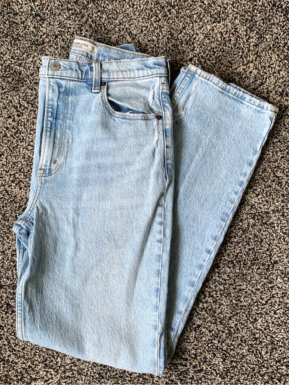 Abercrombie & Fitch The 90s Straight Ultra High Rise Light Wash 29/8 Long